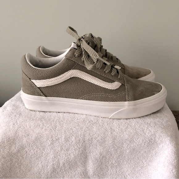 Vans Old Skool Tan Suede Sneakers in Practically New Condition! - Picture 3 of 12